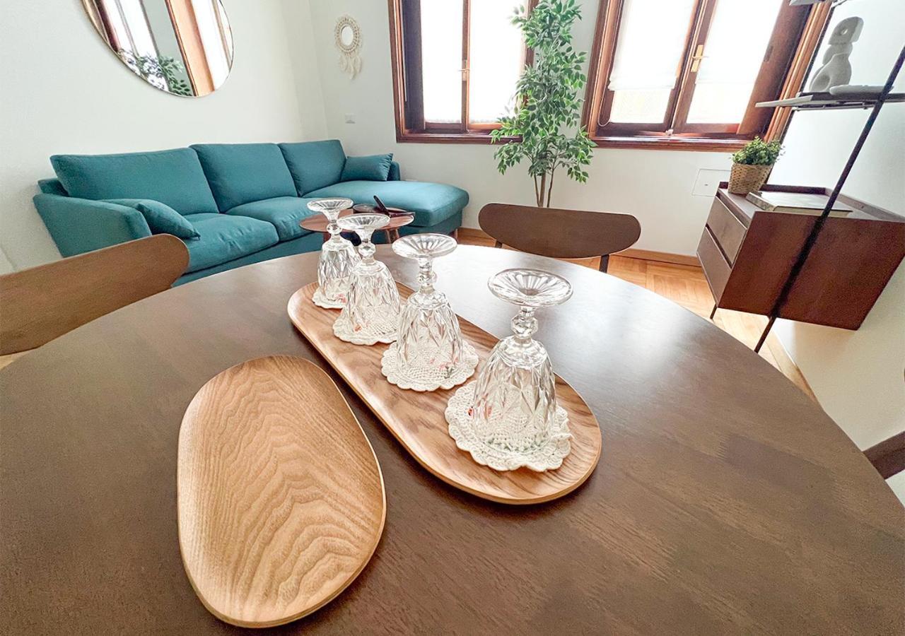 דירות מילאנו Cozy Duomo - Elegant & Quiet, 300M From Cathedral מראה חיצוני תמונה